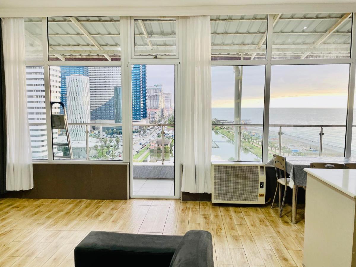 Апартаменты Batumi Seaside Magnolia Экстерьер фото