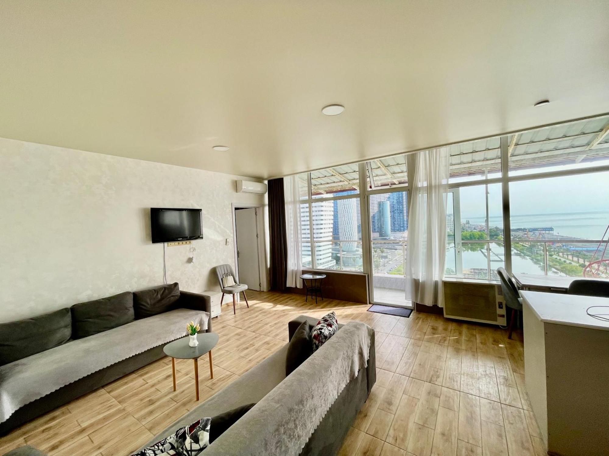 Апартаменты Batumi Seaside Magnolia Экстерьер фото